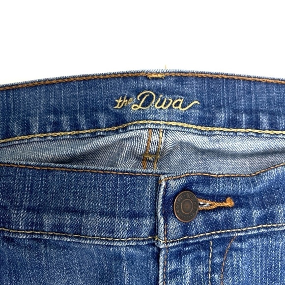 Old Navy The Diva Skinny Women's size 14 Medium Wash Blue Denim Jeans - Picture 3 of 4